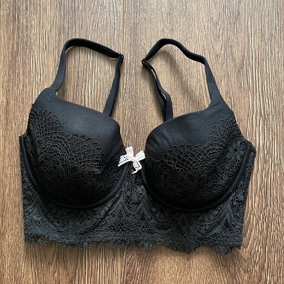 Victoria Secret Bra - Picture 1 of 5